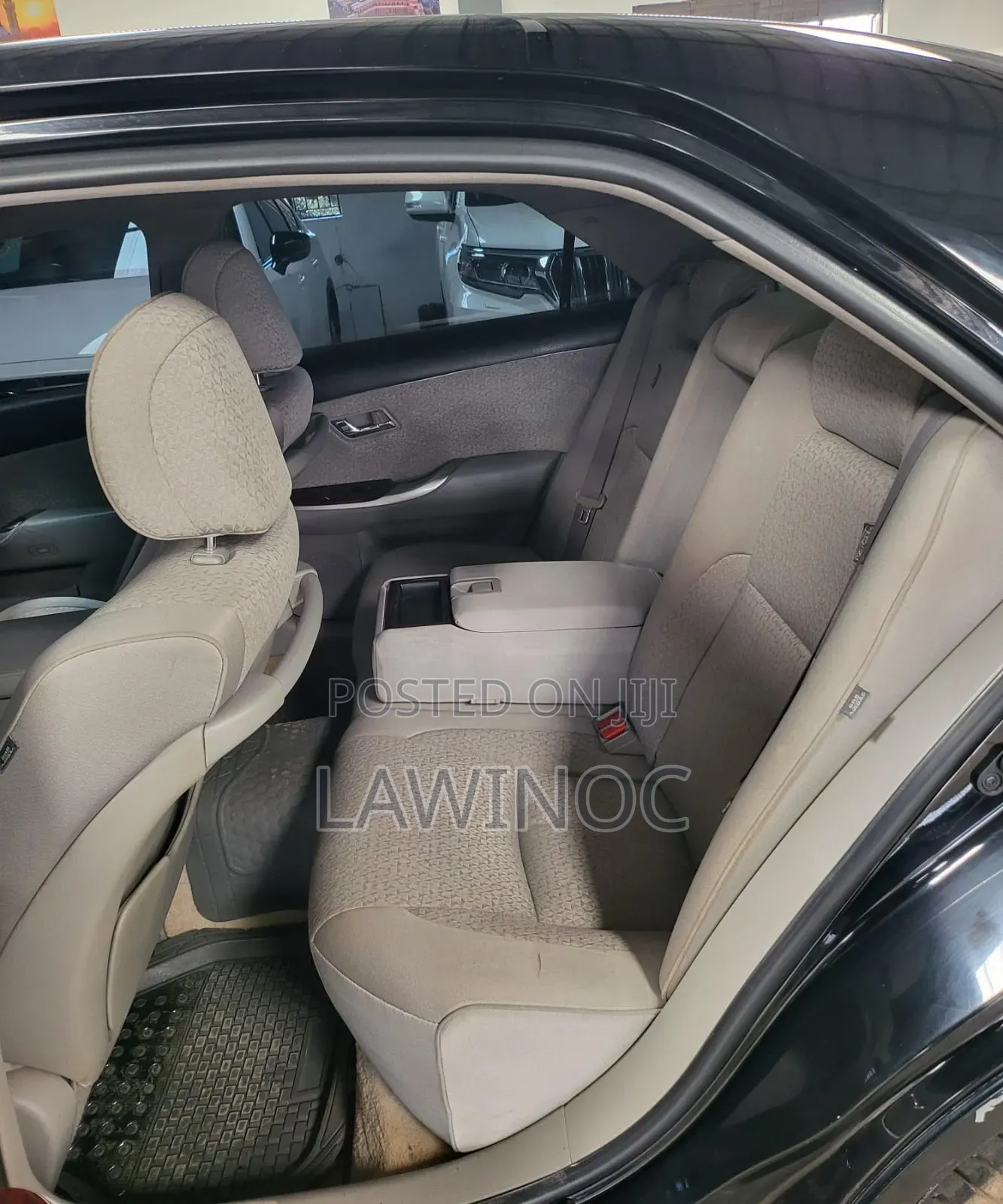 Toyota Crown 2012 Black