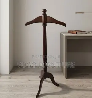Coat Hunger; Tree-Shaped Wooden Coat Rack for Home and Office