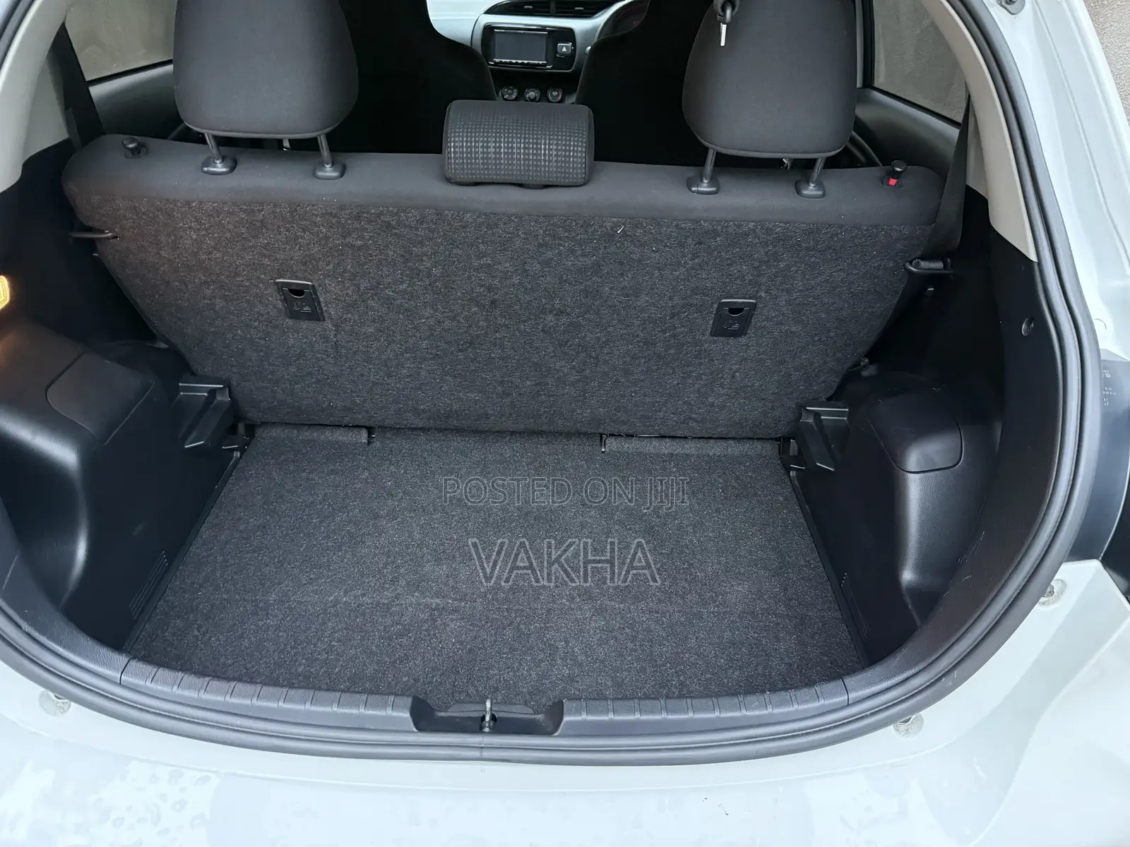 Toyota Vitz 1.0 FWD 5dr 2019 White