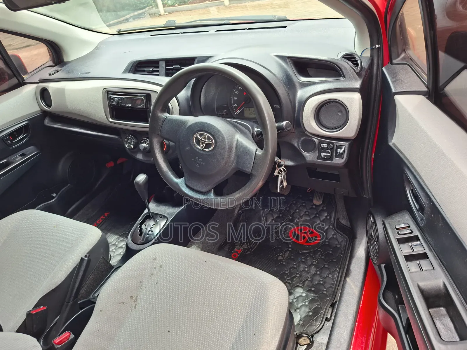 Toyota Vitz 1.3 FWD 5dr 2012 Red