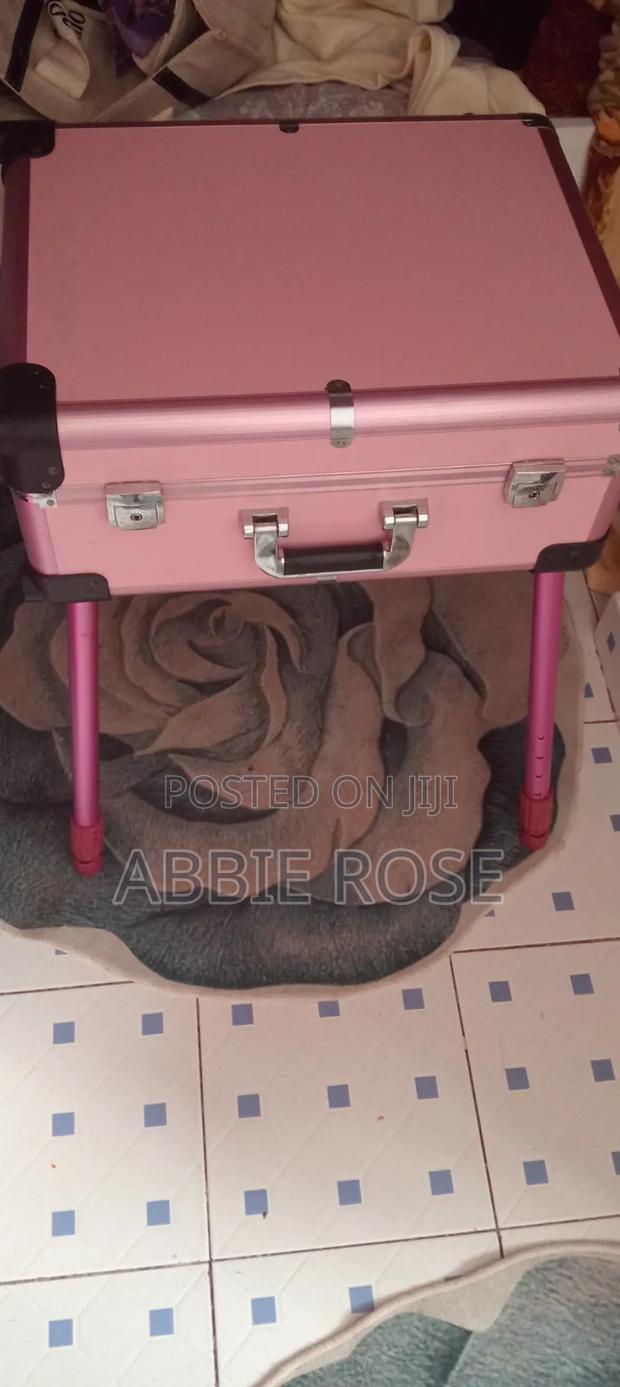 Portable Make Up Station - thumbnail 4