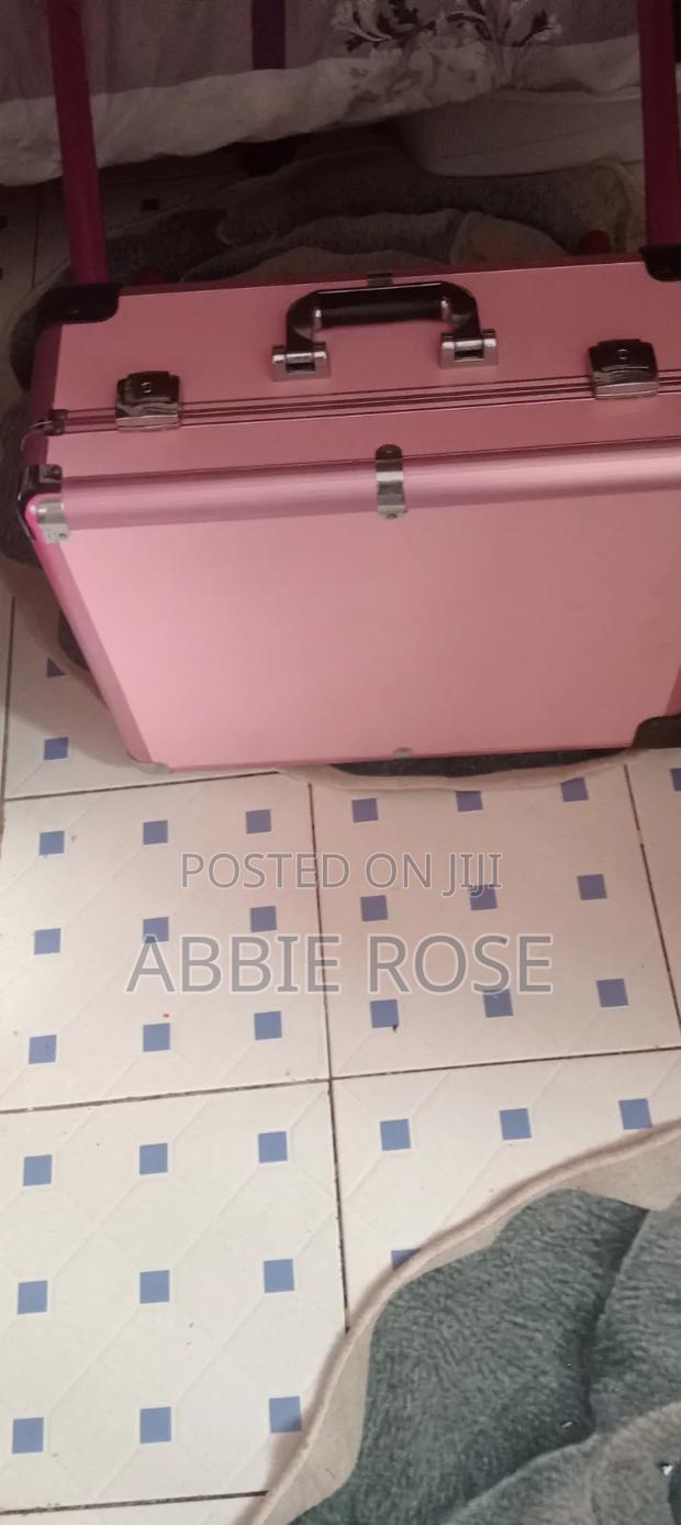 Portable Make Up Station - thumbnail 6
