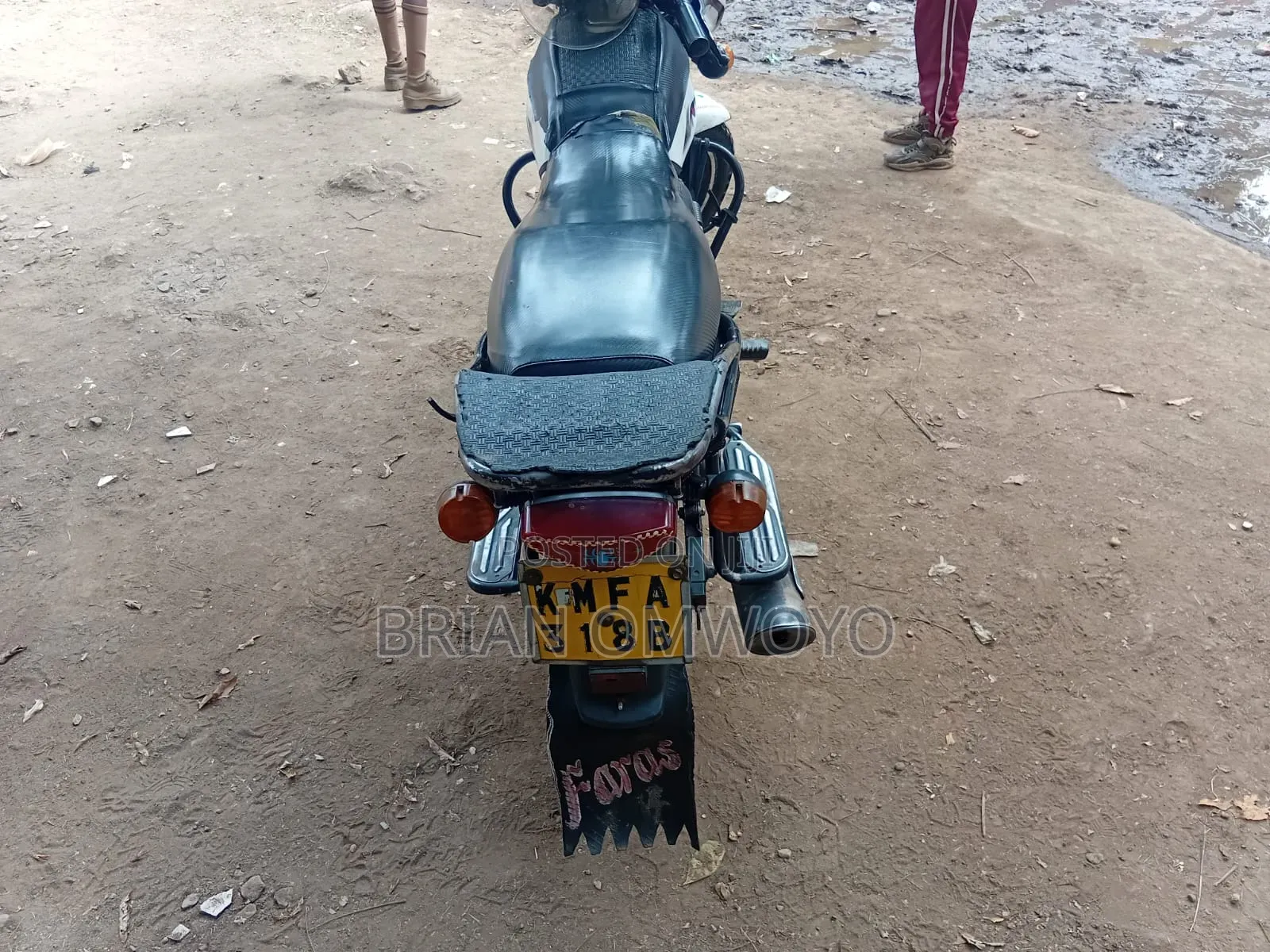 Bajaj Boxer 2019 White