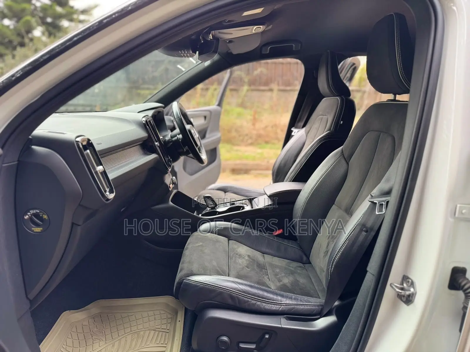 Volvo XC40 2019 White