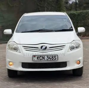 Toyota Auris 2010 Pearl