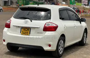 Toyota Auris 2010 Pearl
