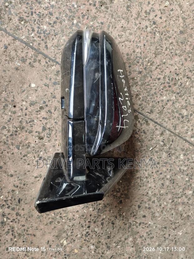 Harrier New Model Side Mirror - main view