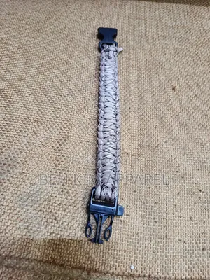 Paracord Bracelet With Whistle, Beige