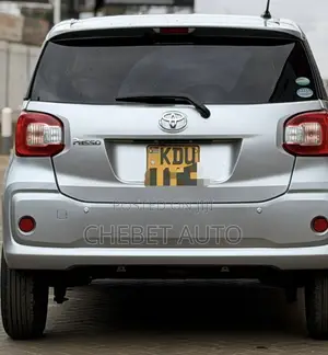 Toyota Passo 2018 Silver