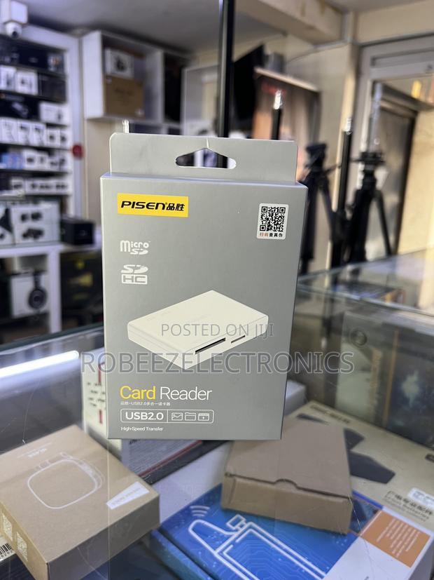 Pisen SD Card Reader USB 2.0 With Foldable USB Connector - main view