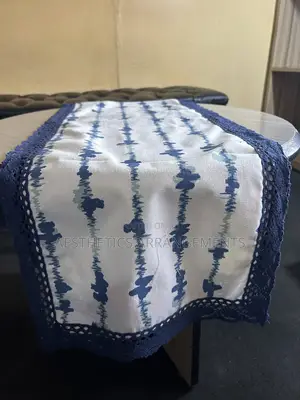 Table Runner (Blue Edge)