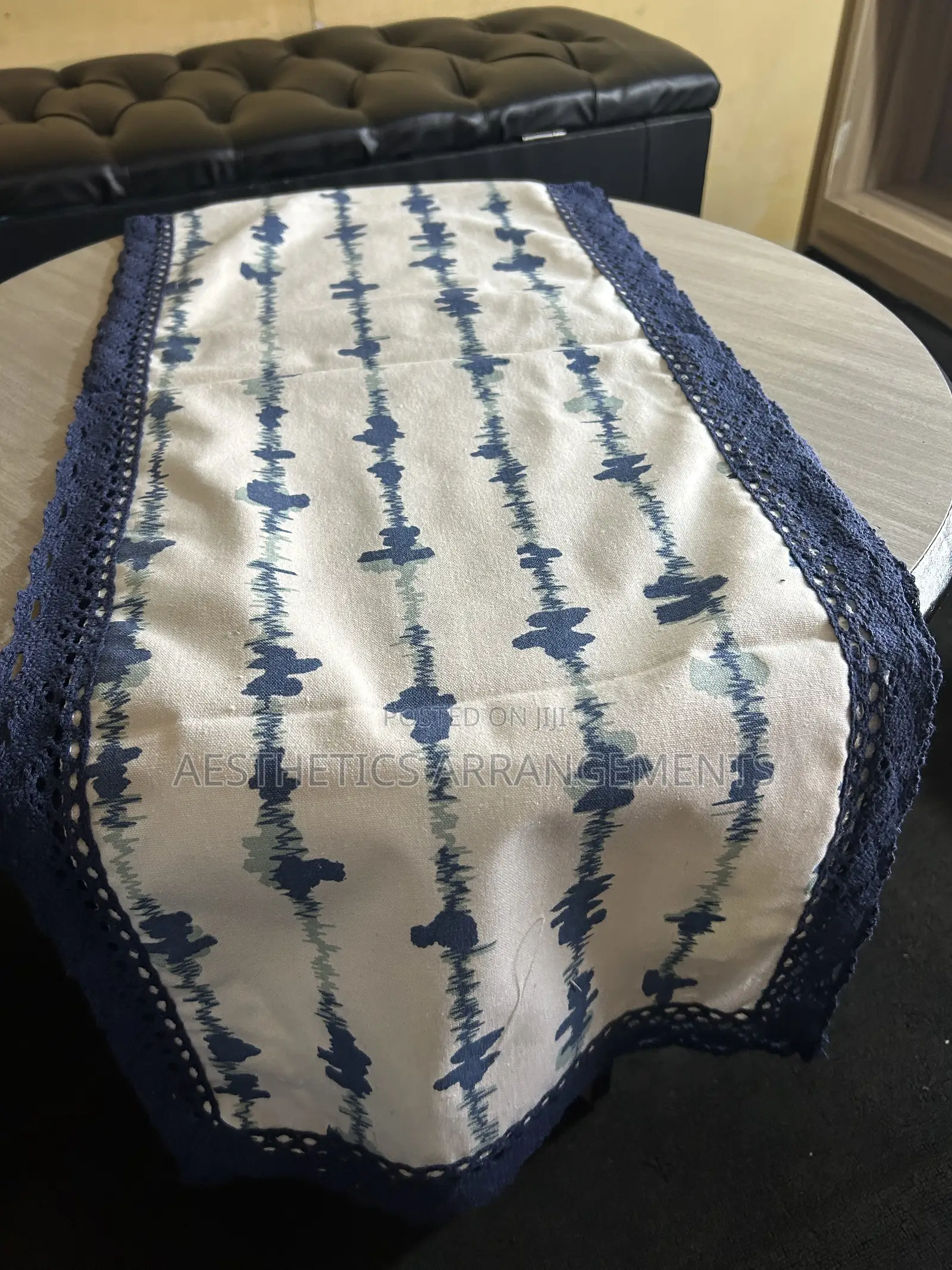 Table Runner (Blue Edge)