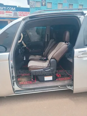 Toyota Spade 2015 Silver