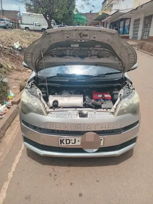 Toyota Spade 2015 Silver