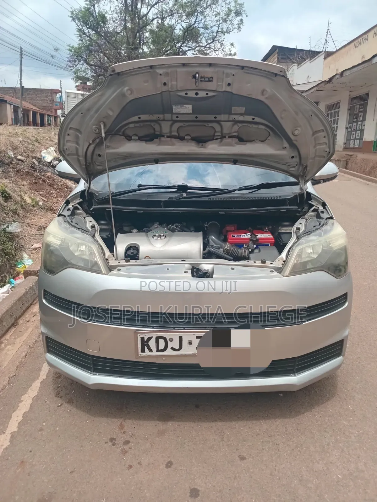 Toyota Spade 2015 Silver