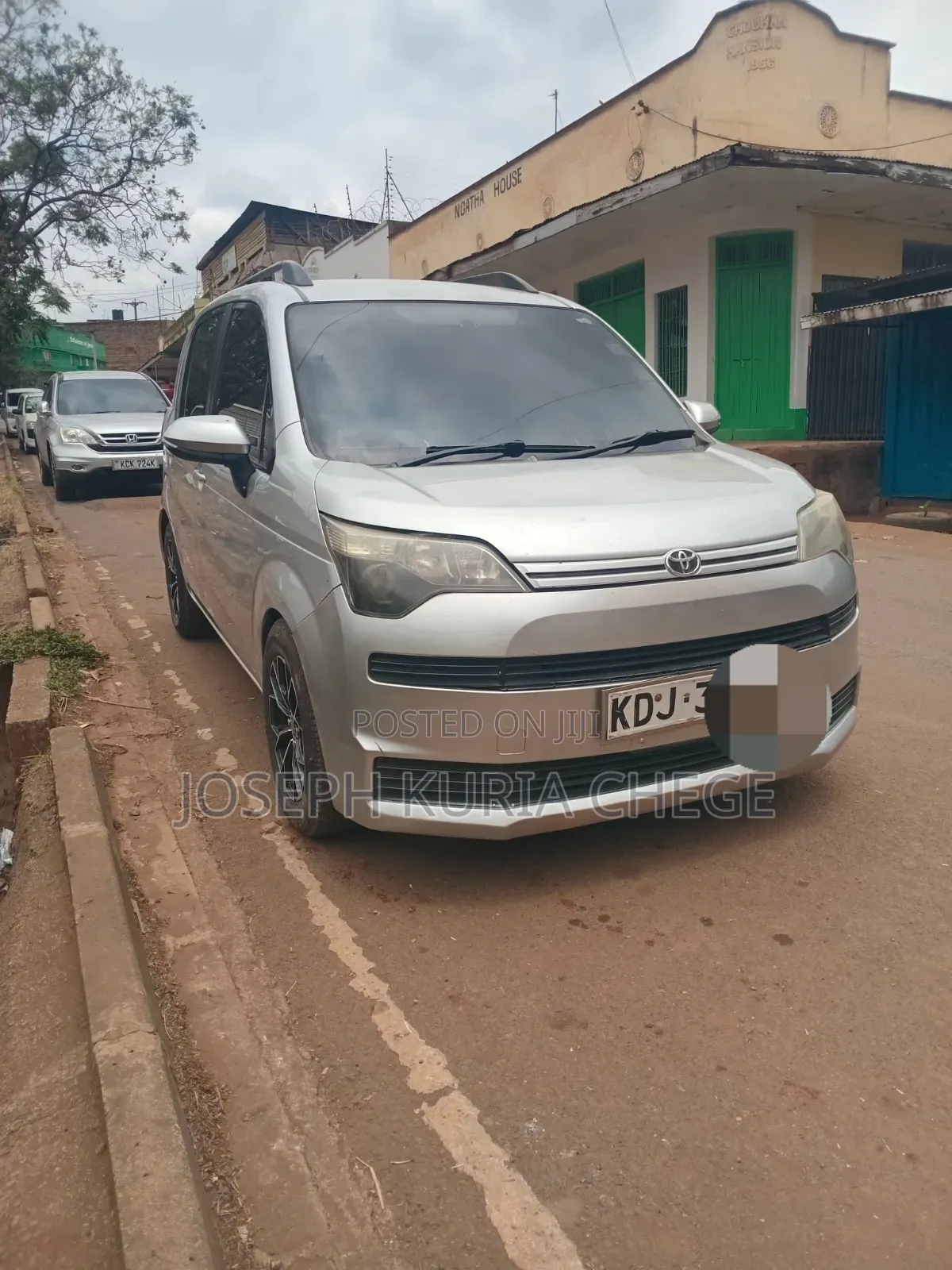 Toyota Spade 2015 Silver