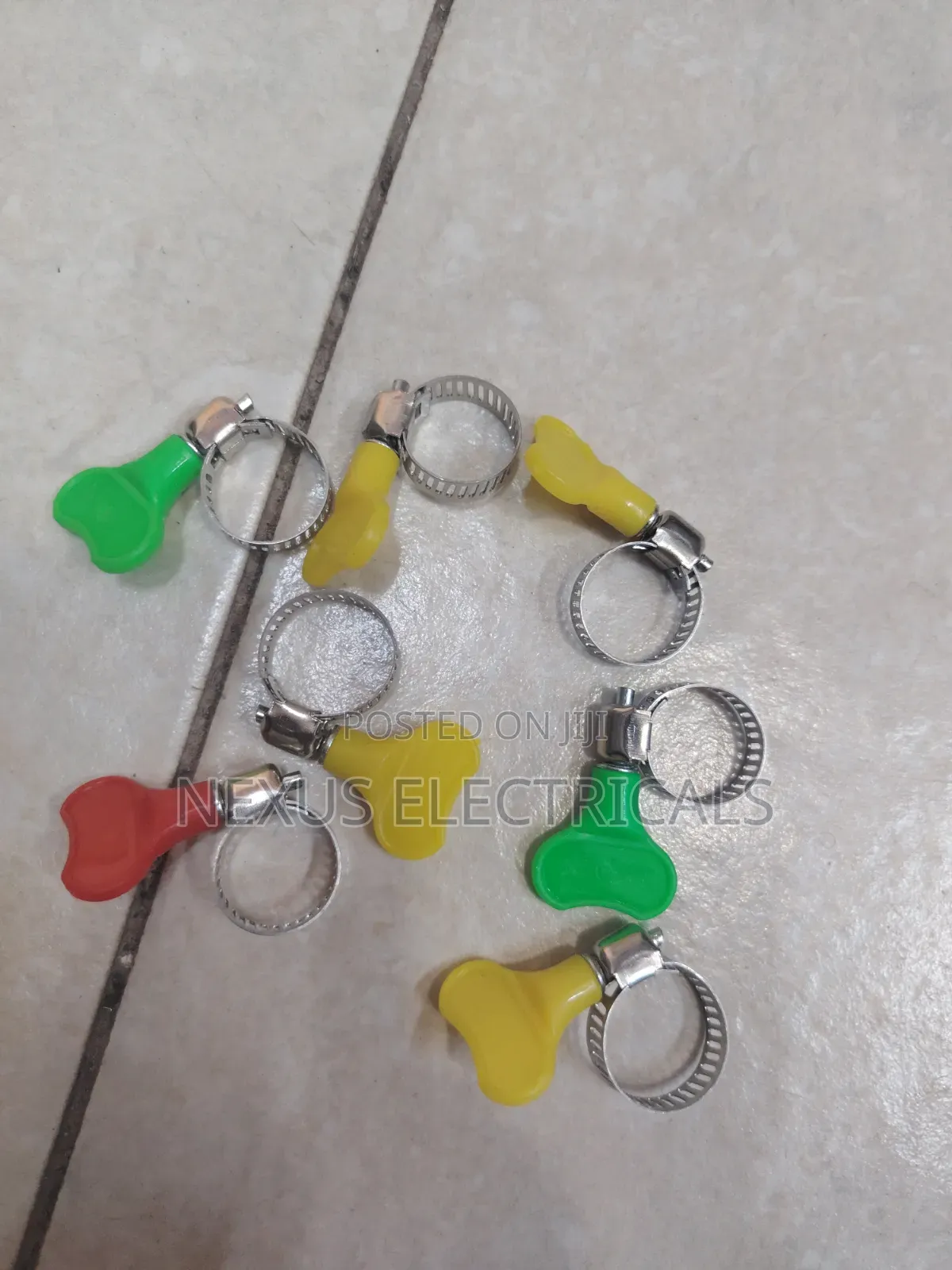 Gas Pipe Clips Adjustable