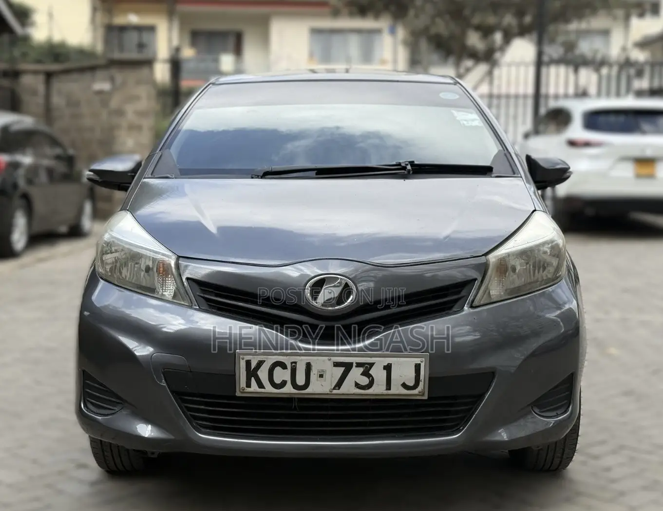 Toyota Vitz 2013 Gray