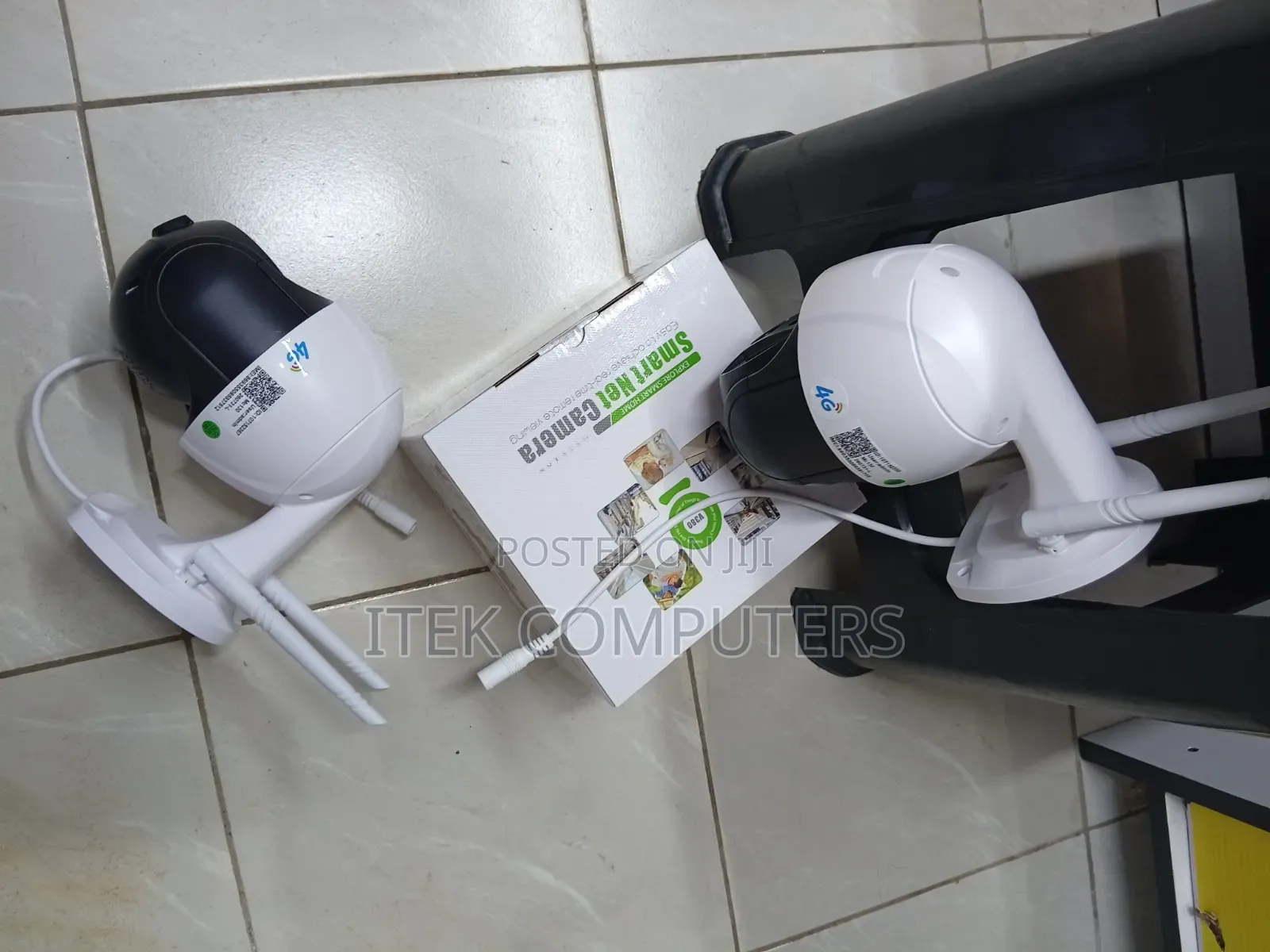 Weather-Resistant SIM Card 4G Outdoor CCTV Camera for Security