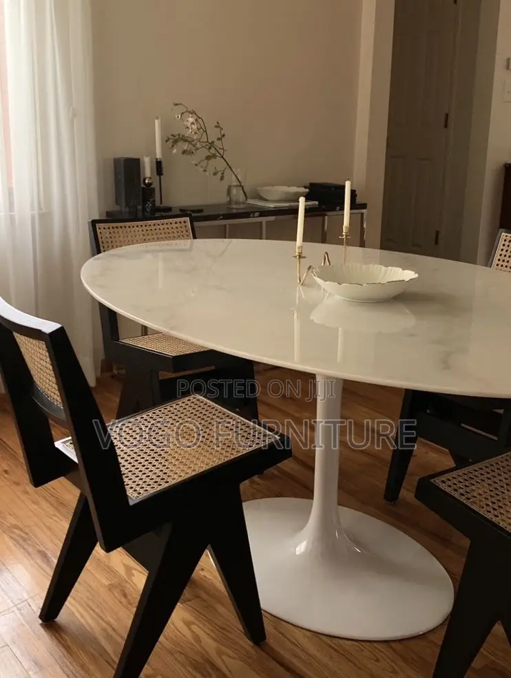 Tulip Table; Round Marble Top Tulip Base Dining Table