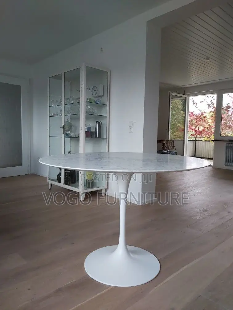 Tulip Table; Round Marble Top Tulip Base Dining Table