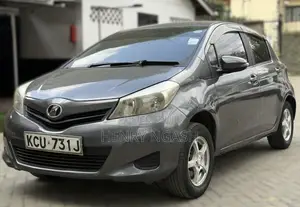 Toyota Vitz 2013 Gray