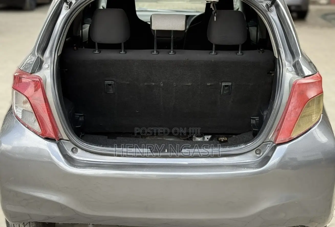 Toyota Vitz 2013 Gray