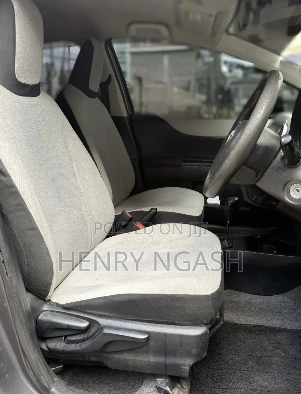 Toyota Vitz 2013 Gray