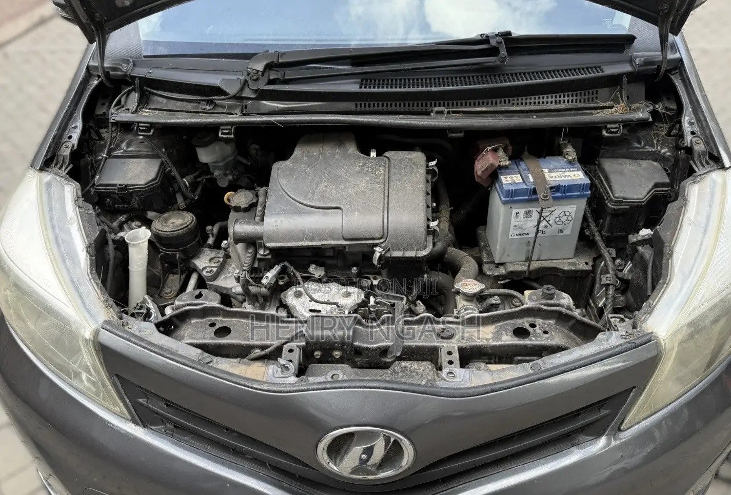 Toyota Vitz 2013 Gray