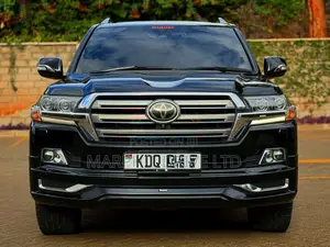 Toyota Land Cruiser 4.6 V8 ZX 2017 Black