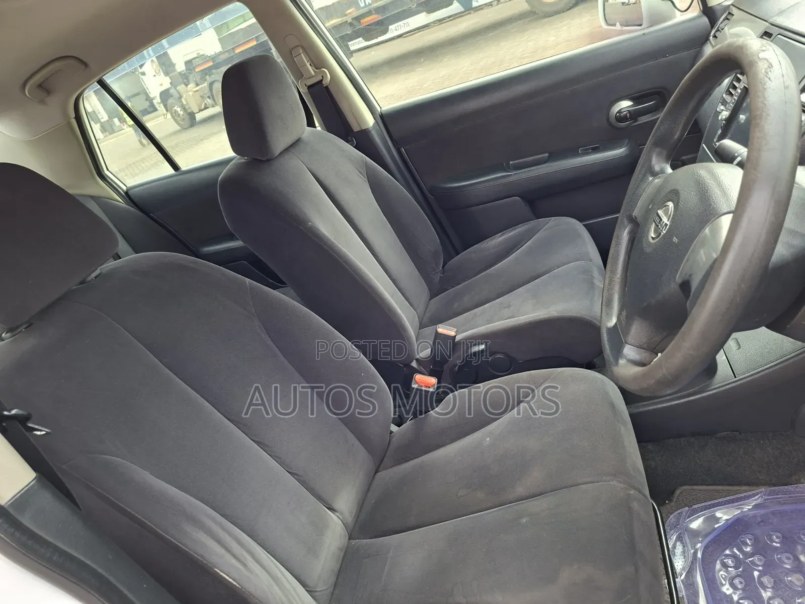 Nissan Tiida 2010 White