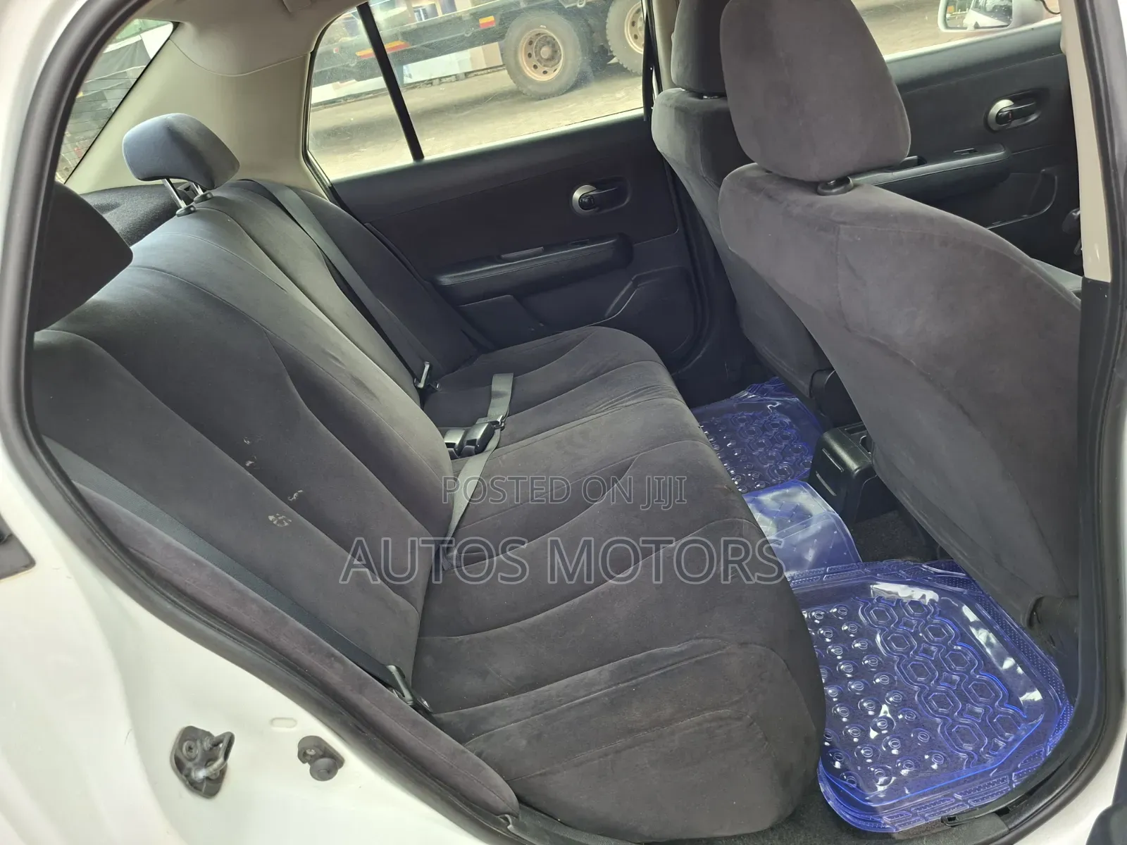 Nissan Tiida 2010 White