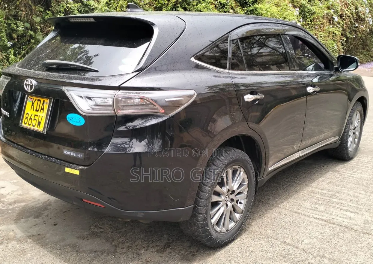 Toyota Harrier 2.0 2015 Black