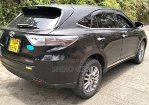 Toyota Harrier 2.0 2015 Black