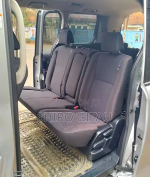 Toyota Noah 2015 Silver