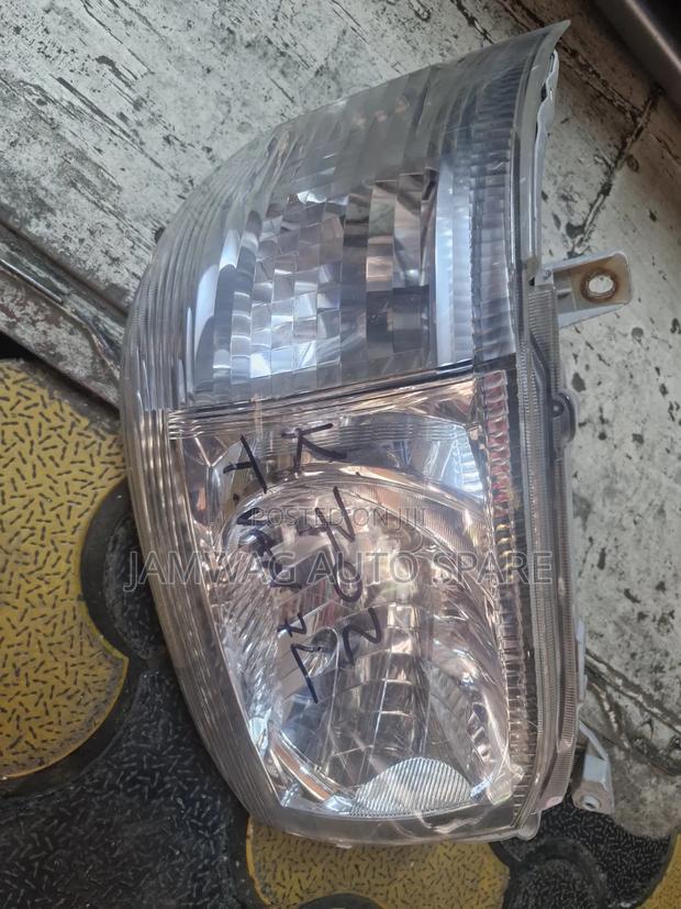 Toyota HiAce 7L Headlight