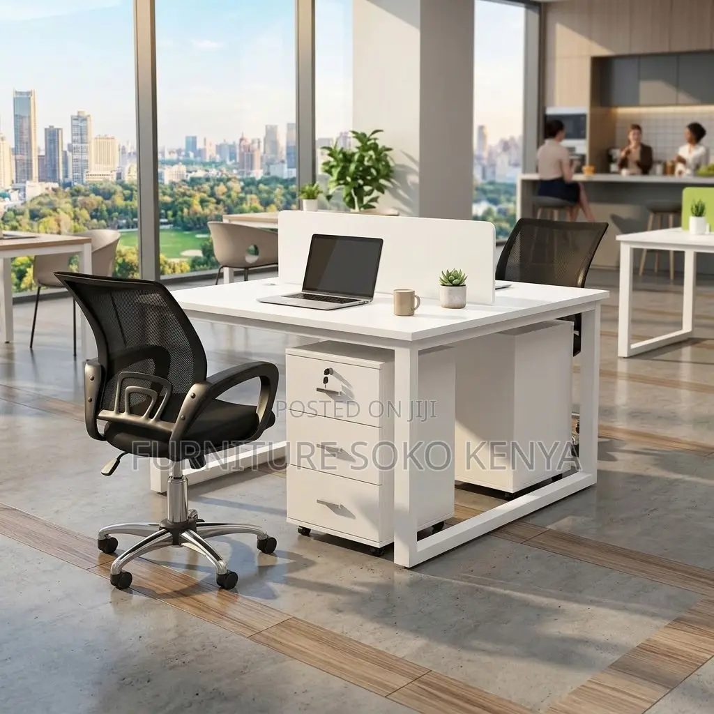 Workstation : White 2-Way Office Workstation