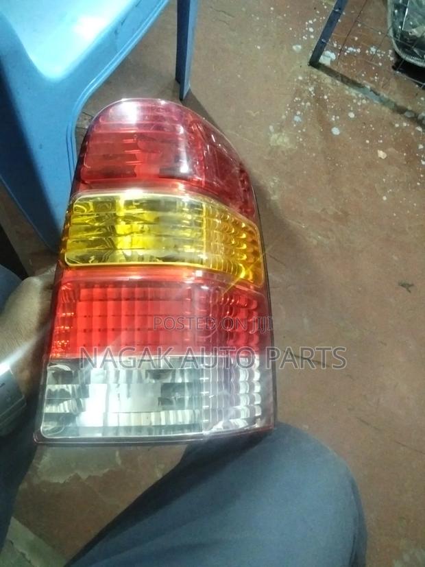 Ford Escape 2010 Taillight - main view