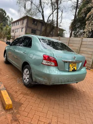 Toyota Belta 2013 Beige