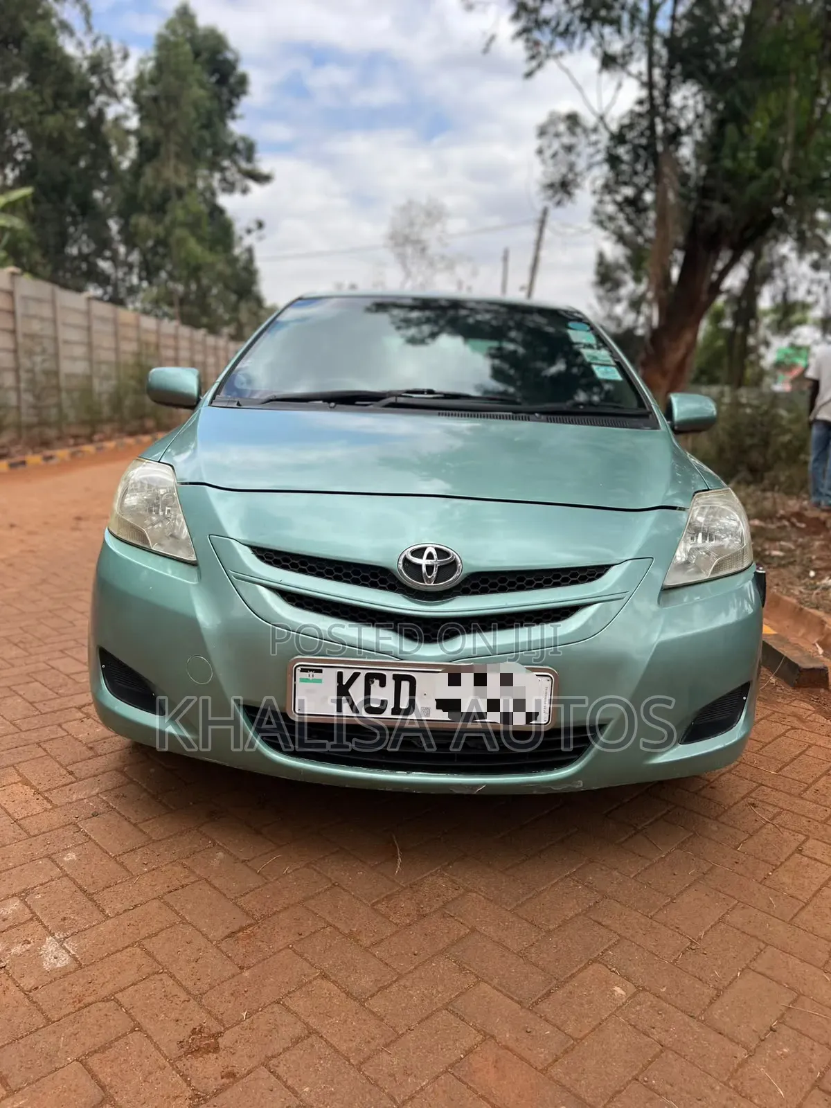 Toyota Belta 2013 Beige