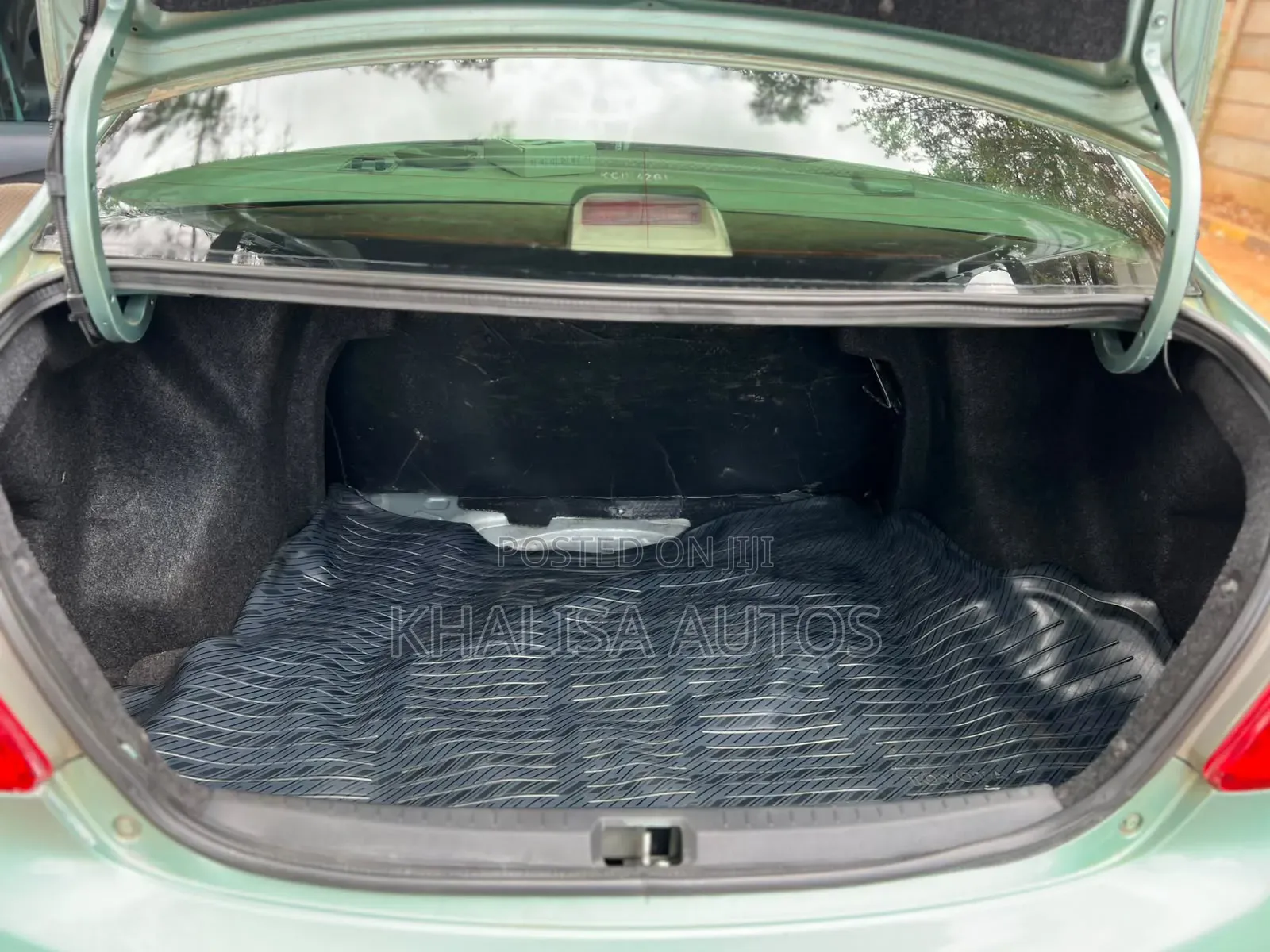 Toyota Belta 2013 Beige