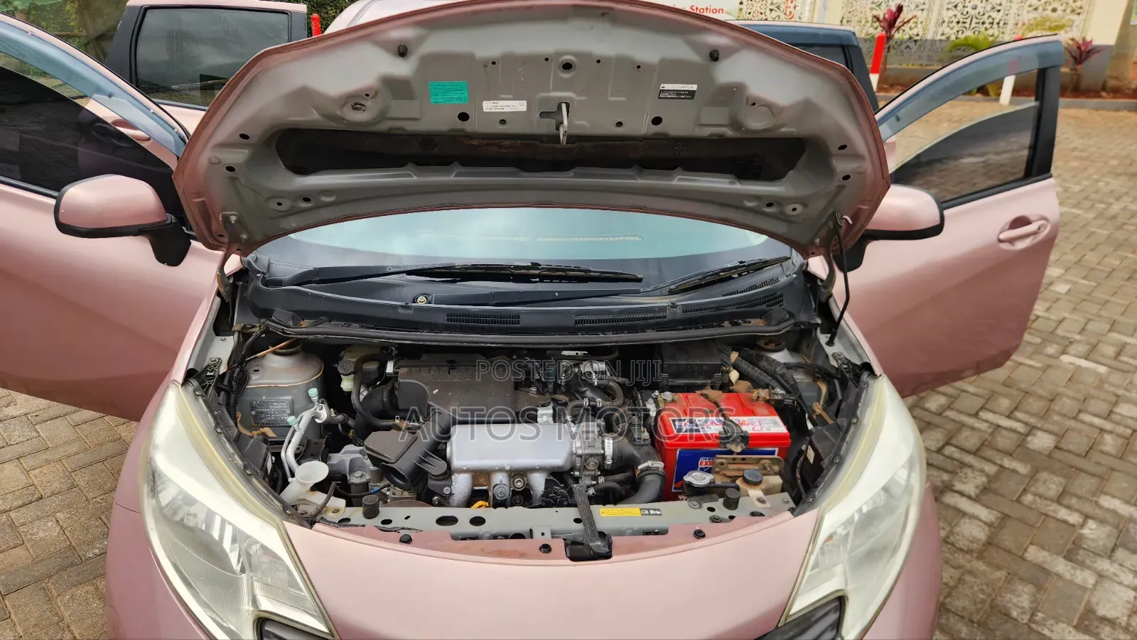 Nissan Note 1.2 Petrol 2012 Pink