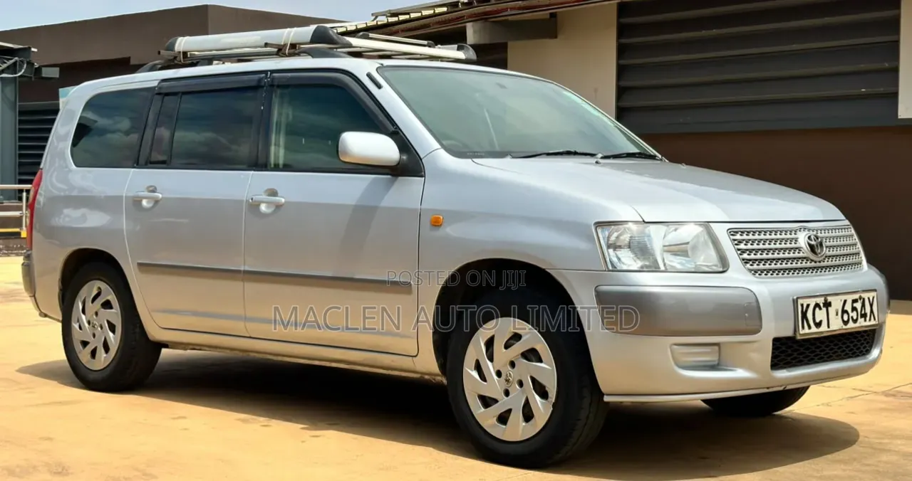Toyota Succeed 2011 Silver