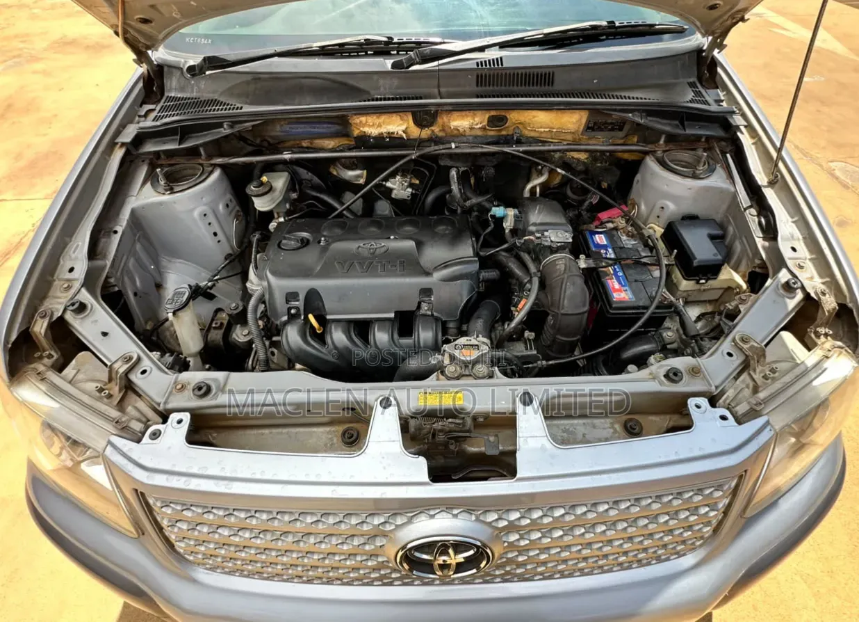 Toyota Succeed 2011 Silver