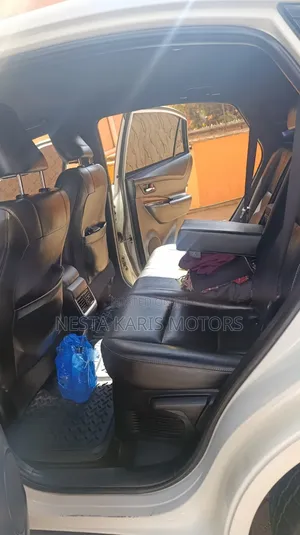 Toyota Harrier 2.0 2015 White