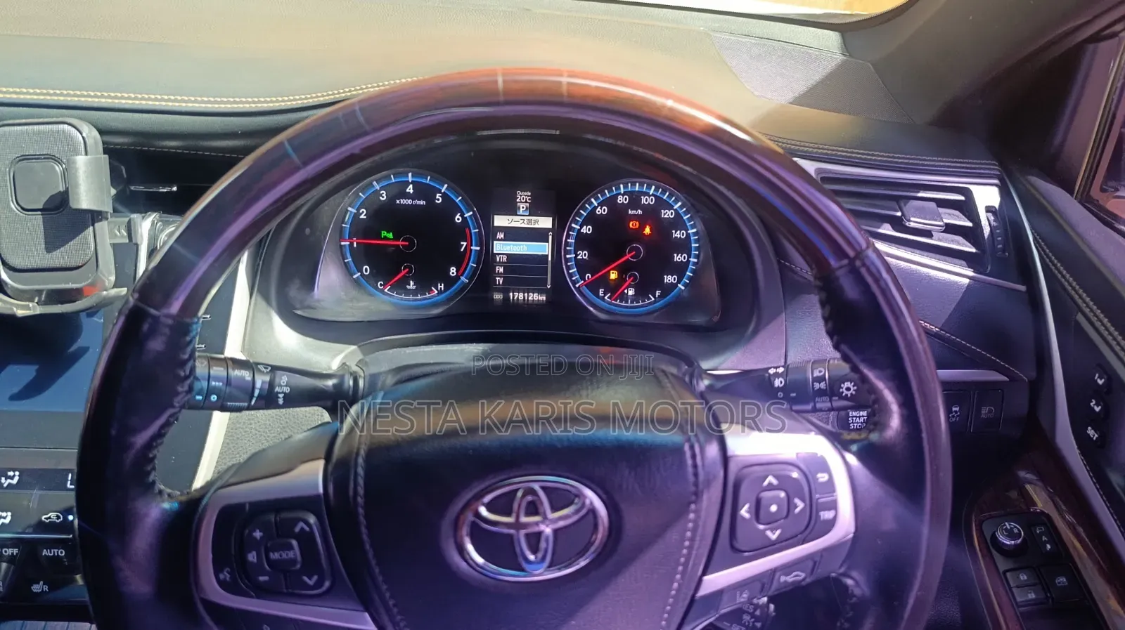 Toyota Harrier 2.0 2015 White