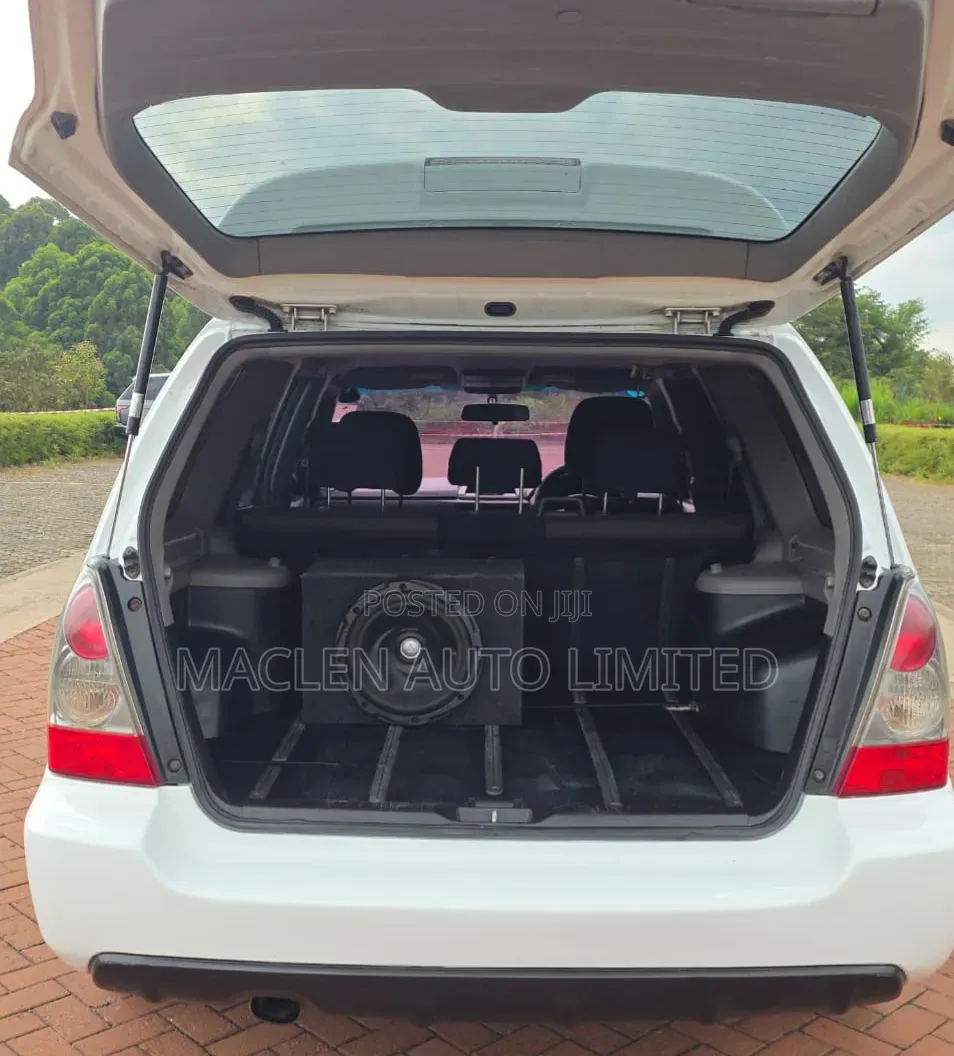 Subaru Forester 2005 White