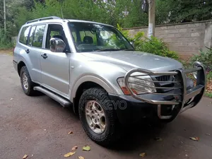Mitsubishi Pajero Sport 2004 Silver