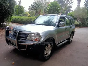 Mitsubishi Pajero Sport 2004 Silver
