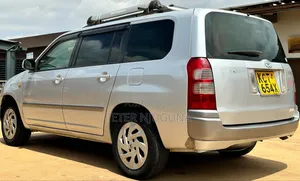 Toyota Succeed 2011 Silver